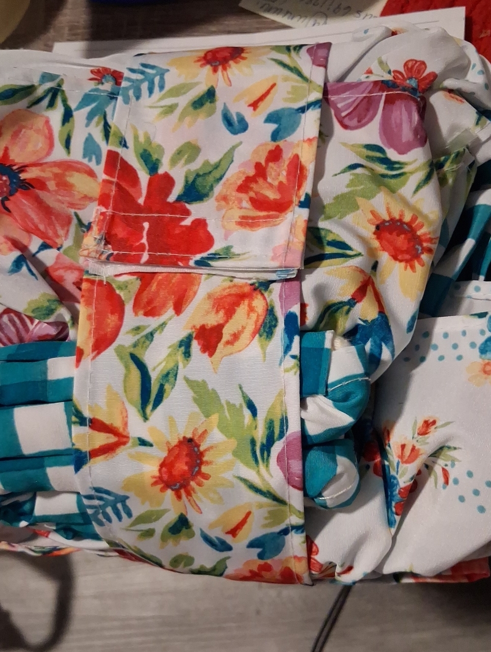 BNNT Pioneer Woman Ruffled laundry bag